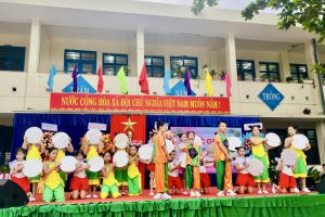 Lễ chào cờ tháng 10 - 2024